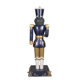 NUTCRACKER HOLDING A WREATH (BLUE)